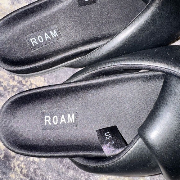 ROAM Women's Black Knotted Slippers - Picture 4 of 8